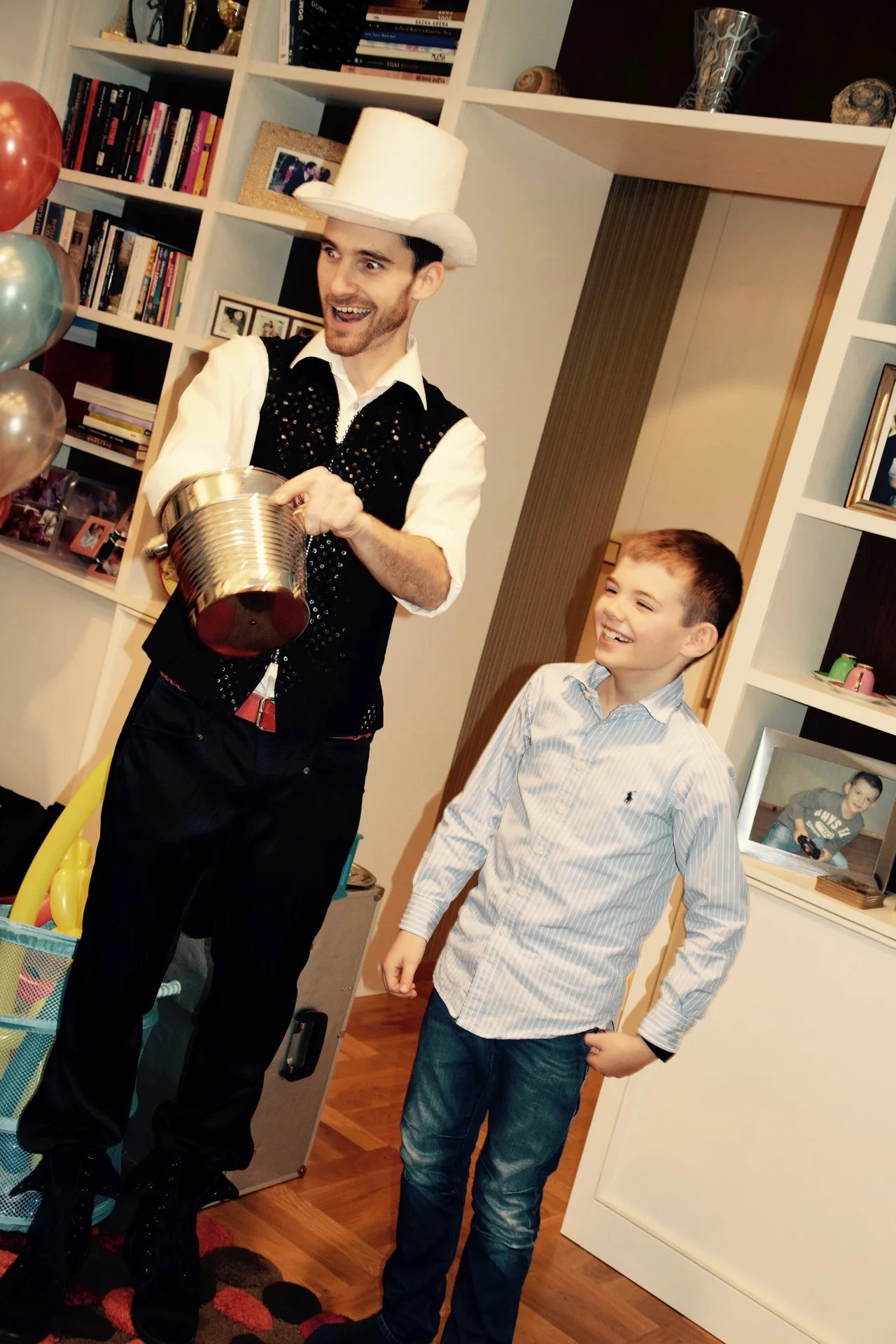 Damien (10 let) a Simon (5let) slavili narozeniny, Praha 6