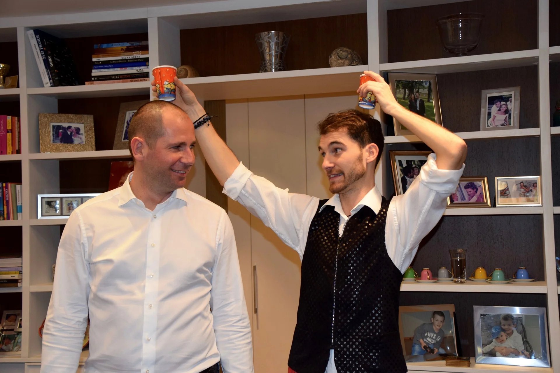 Damien (10 let) a Simon (5let) slavili narozeniny, Praha 6