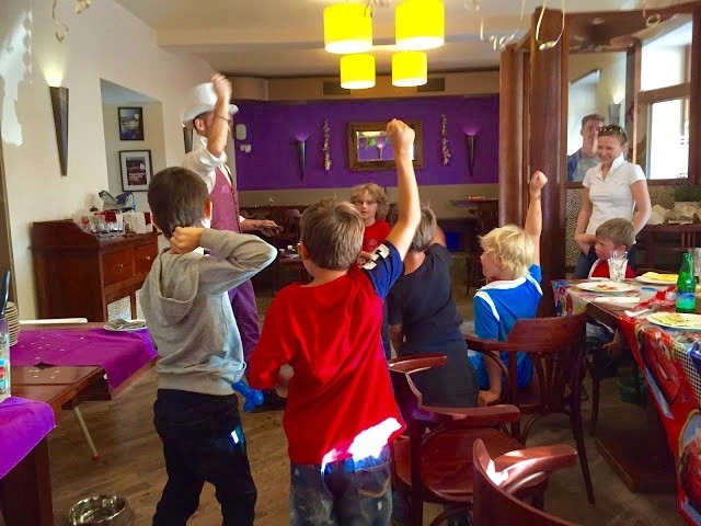 Toník, 8 let, kouzelník na oslavu