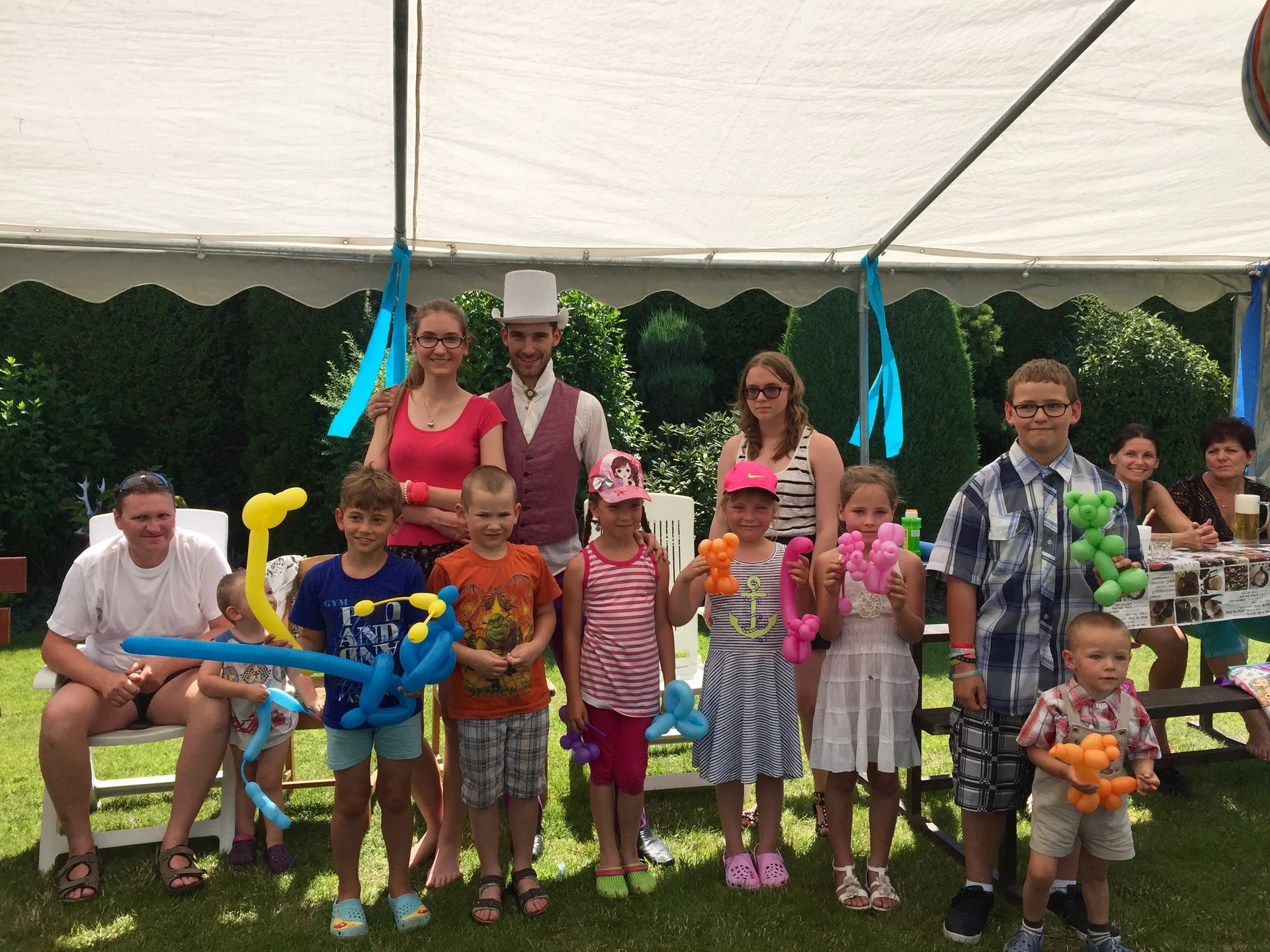 Rohov, oslava s kouzelníkem