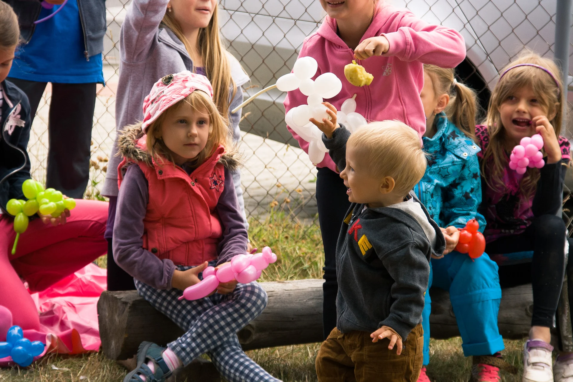 Narozeniny Vinoř, kouzelník Martin kouzlí pro děti.