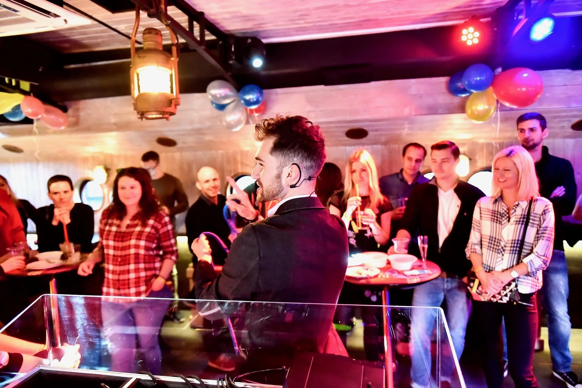 Oslava 30. narozenin, Pavel, Jaromír a spousta přátel. Loď Captain Morgan, Praha