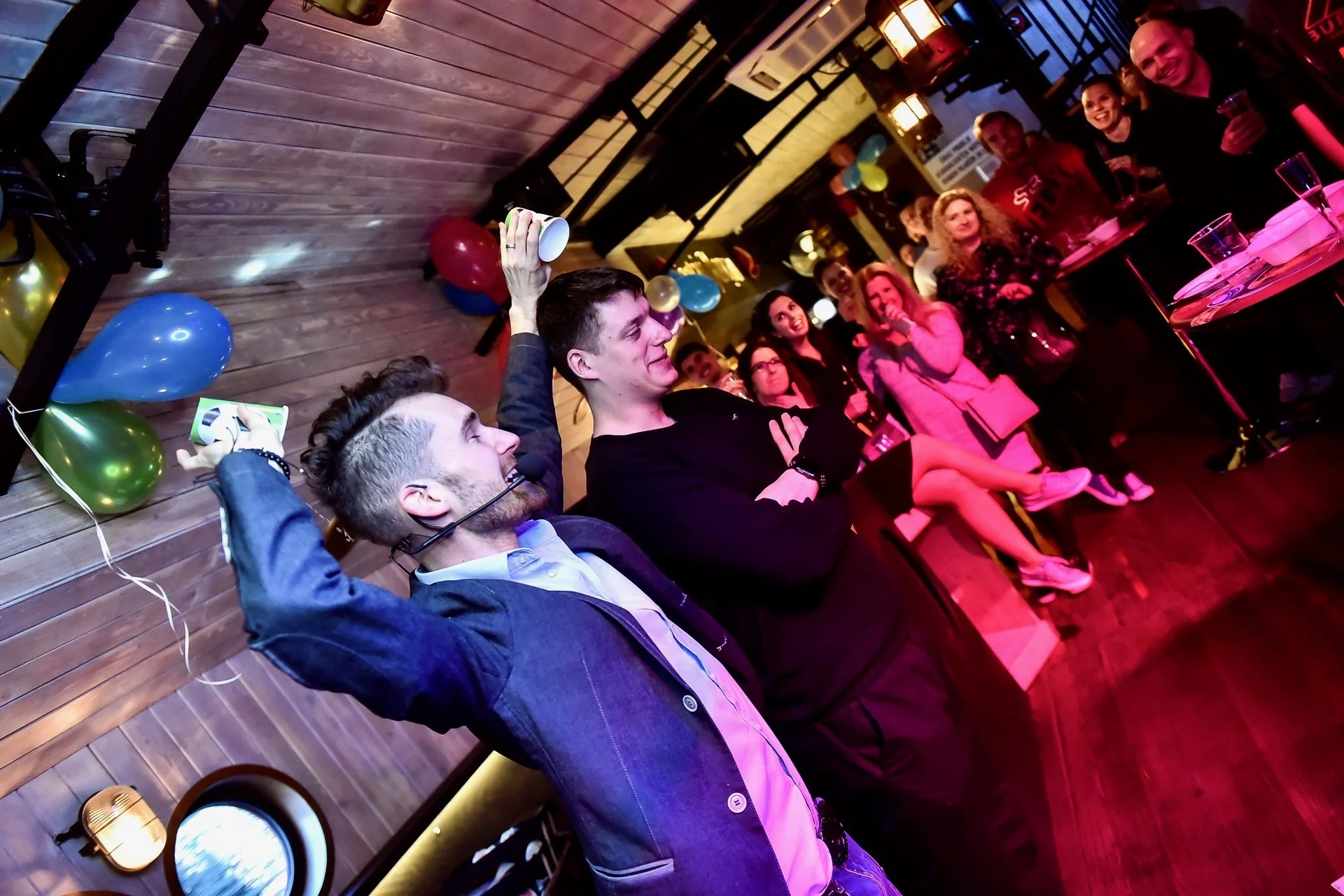 Oslava 30. narozenin, Pavel, Jaromír a spousta přátel. Loď Captain Morgan, Praha