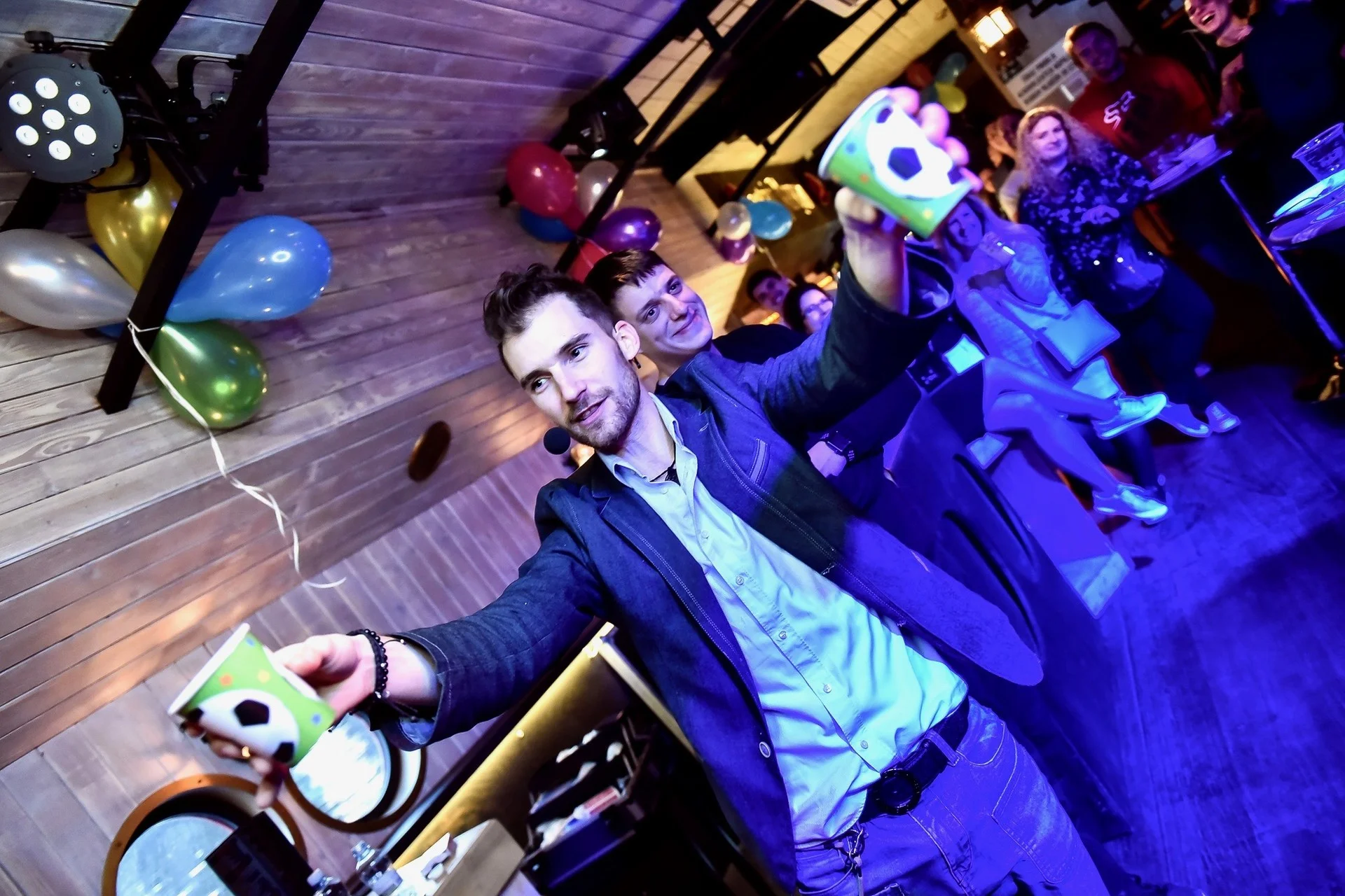 Oslava 30. narozenin, Pavel, Jaromír a spousta přátel. Loď Captain Morgan, Praha