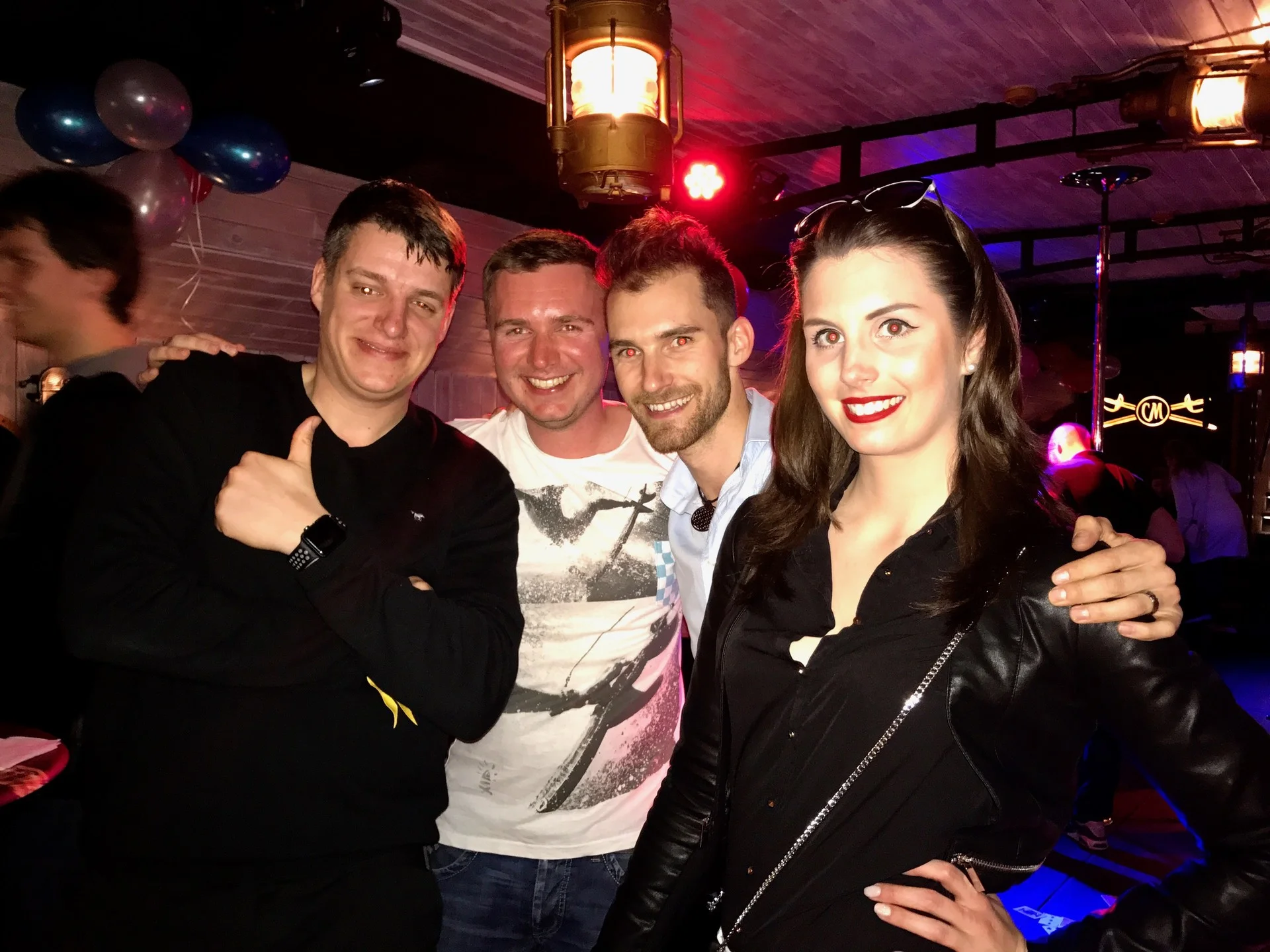 Oslava 30. narozenin, Pavel, Jaromír a spousta přátel. Loď Captain Morgan, Praha