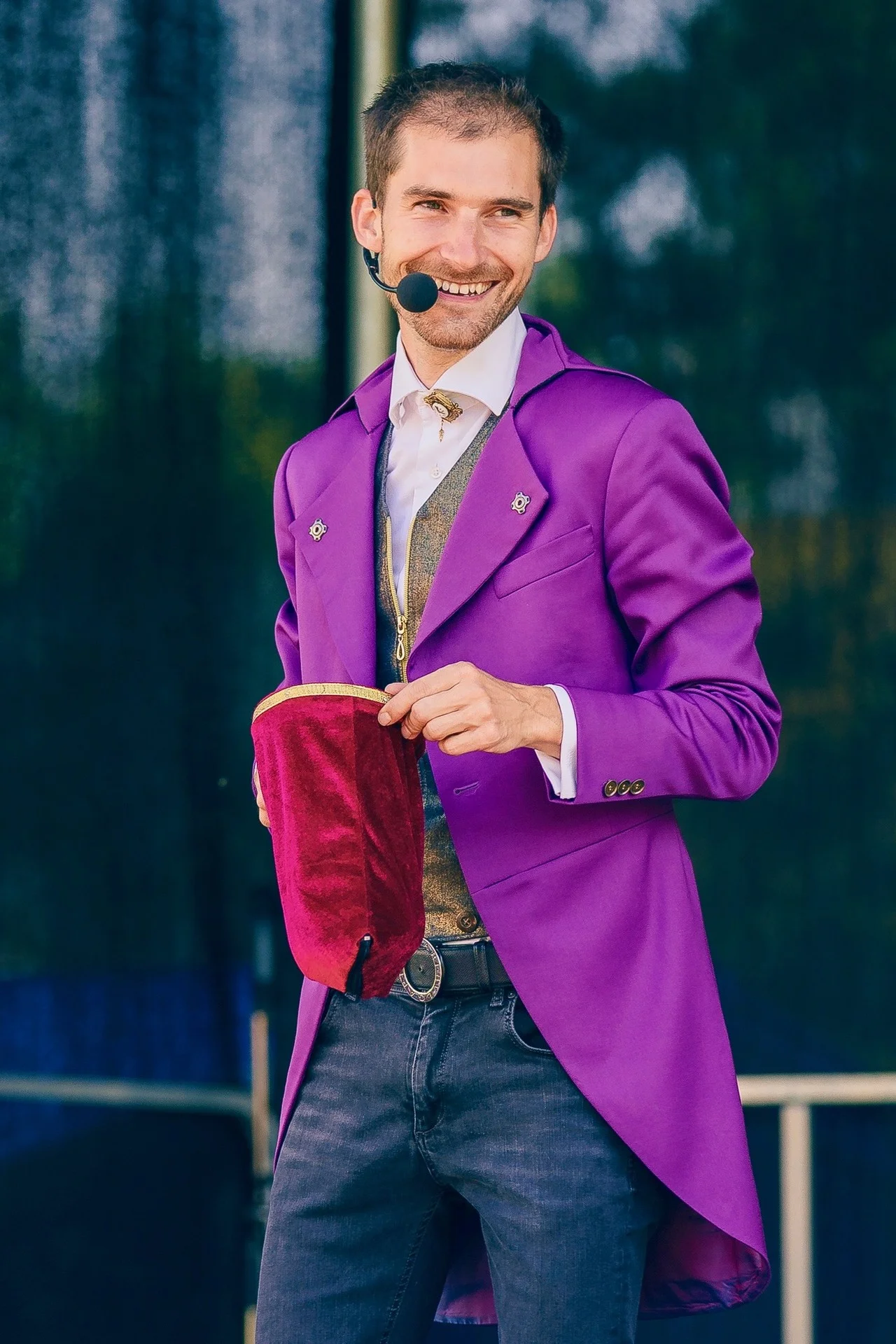 Park Přátelství, dětská akce, Prosek, Praha 9. Kouzelník a zábava pro děti