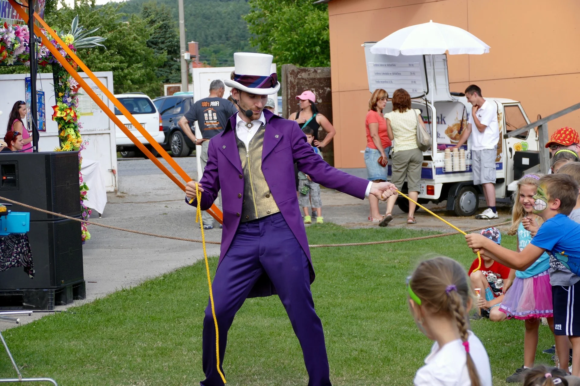 Hýskov, Arabelateam a kouzelník Martin