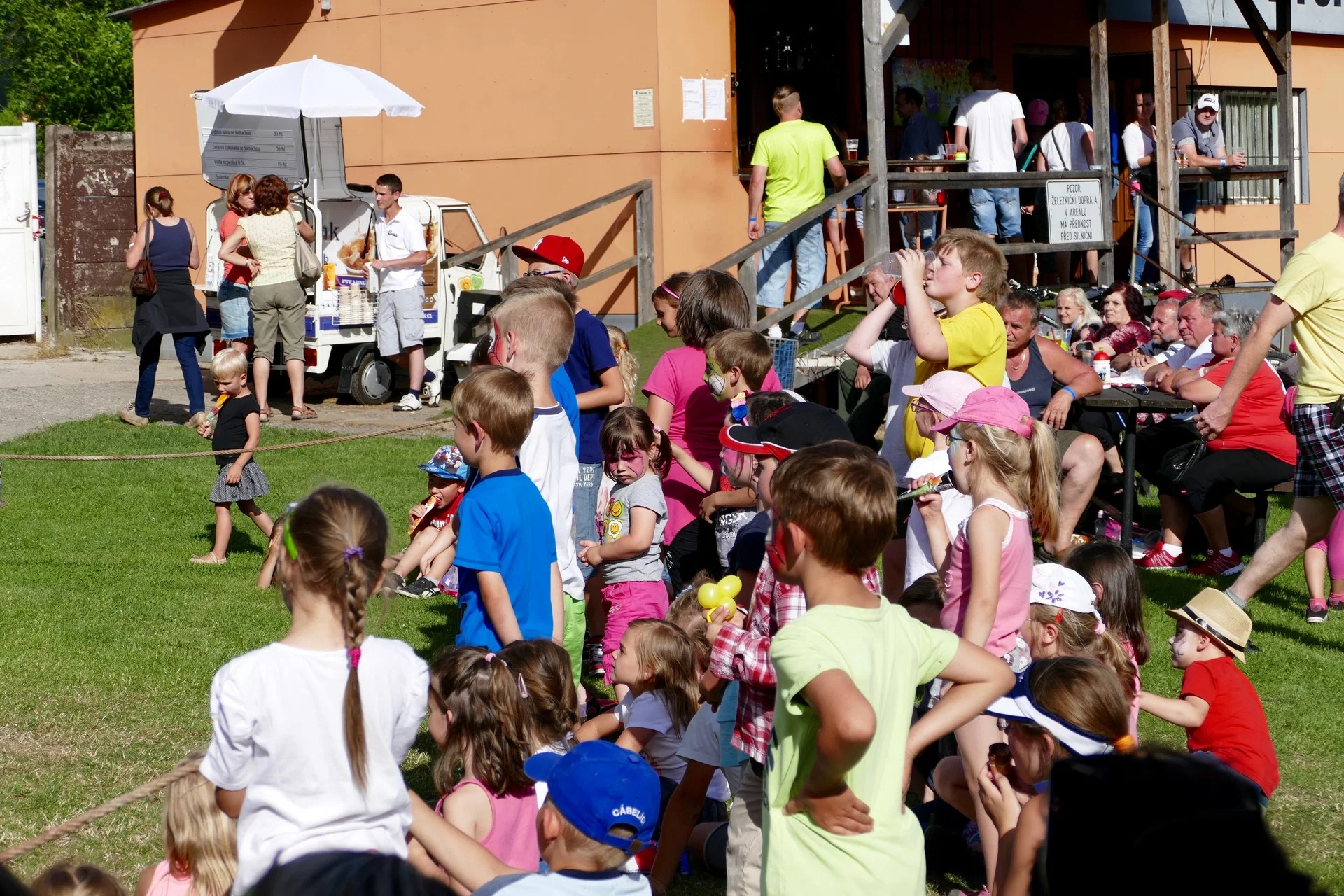 Hýskov, Arabelateam a kouzelník Martin