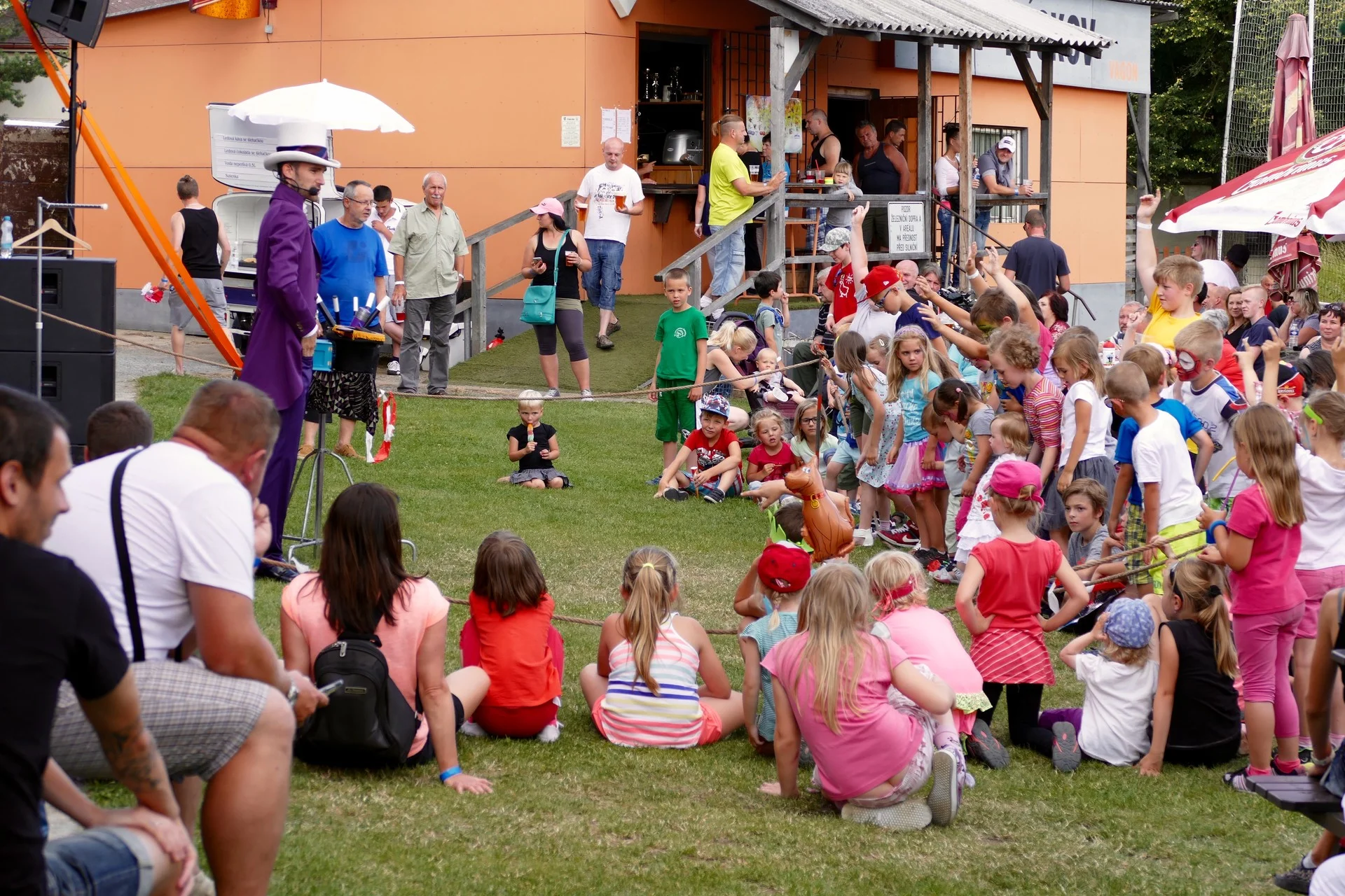 Hýskov, Arabelateam a kouzelník Martin
