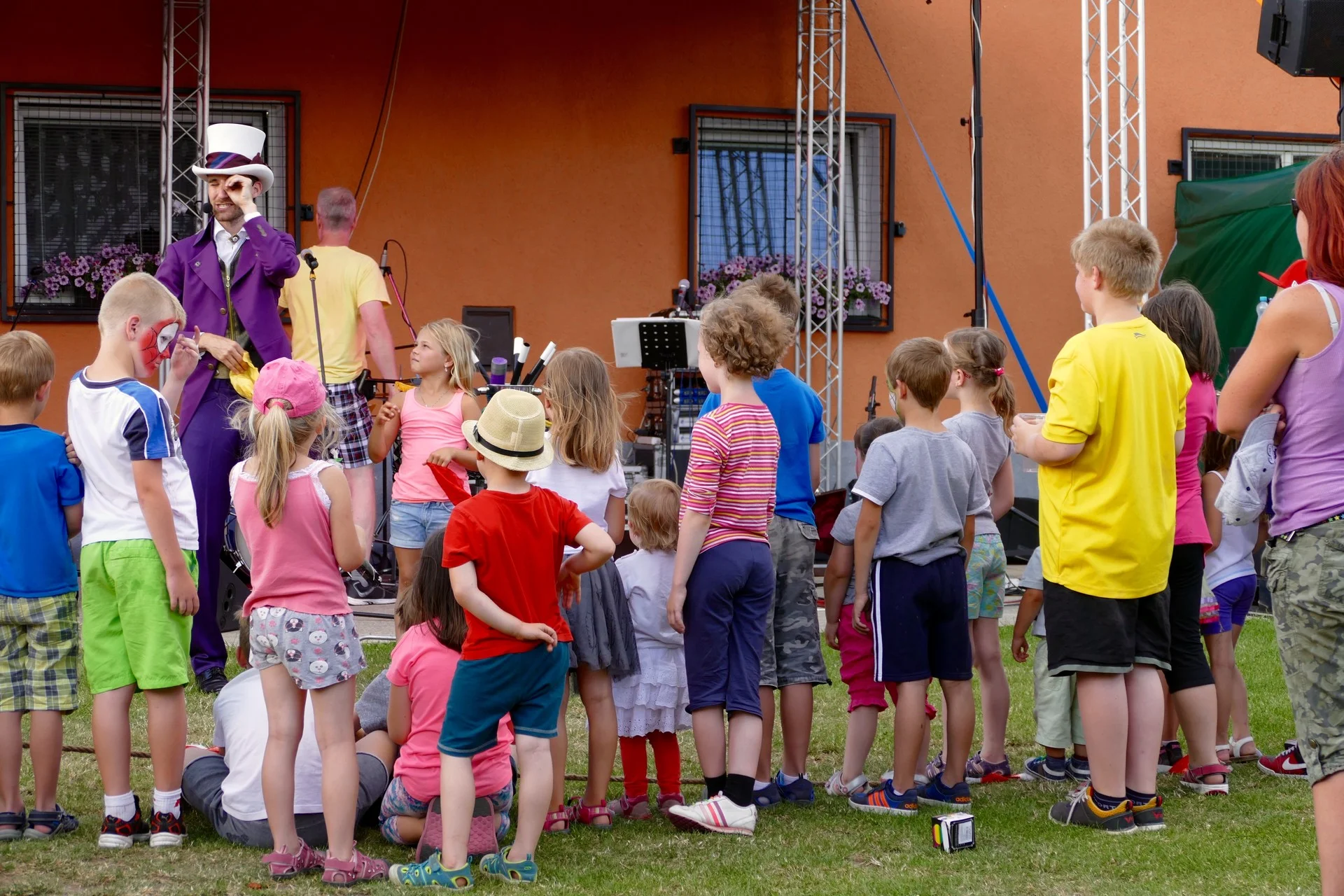 Hýskov, Arabelateam a kouzelník Martin