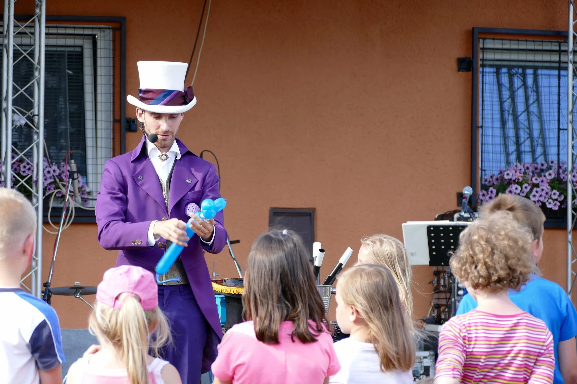 Hýskov, Arabelateam a kouzelník Martin