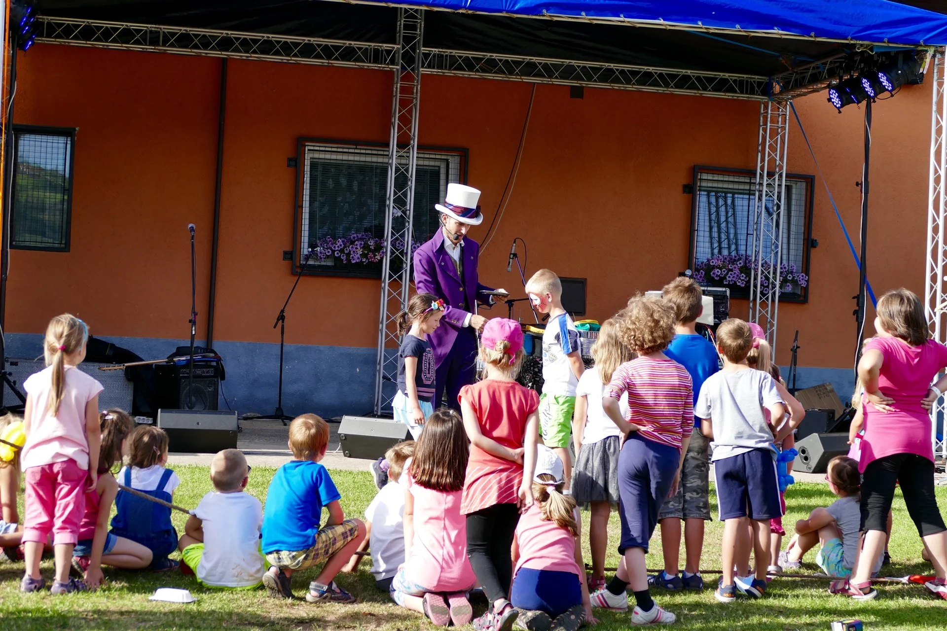 Hýskov, Arabelateam a kouzelník Martin