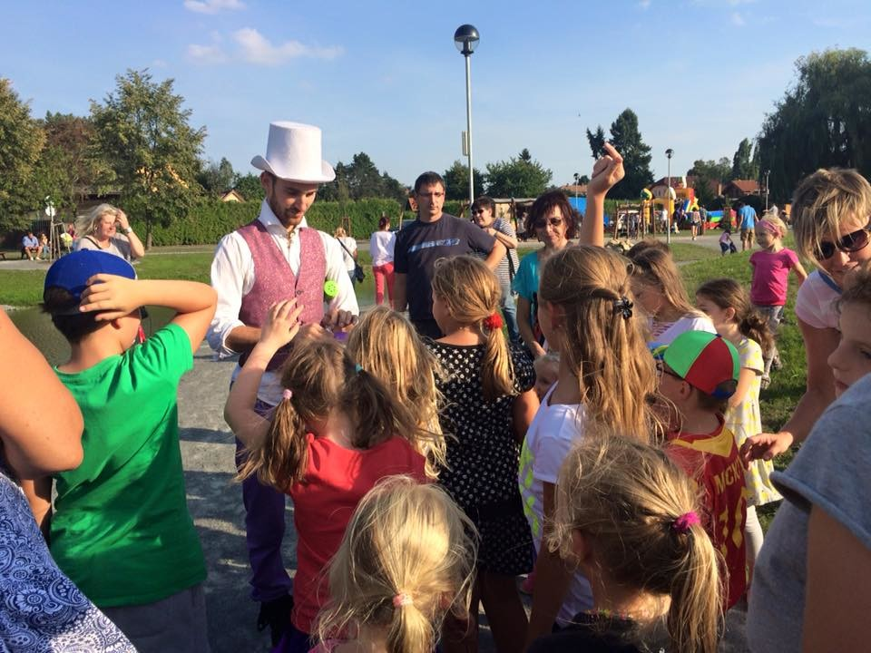 Rodinný parka Amerika, Radonice