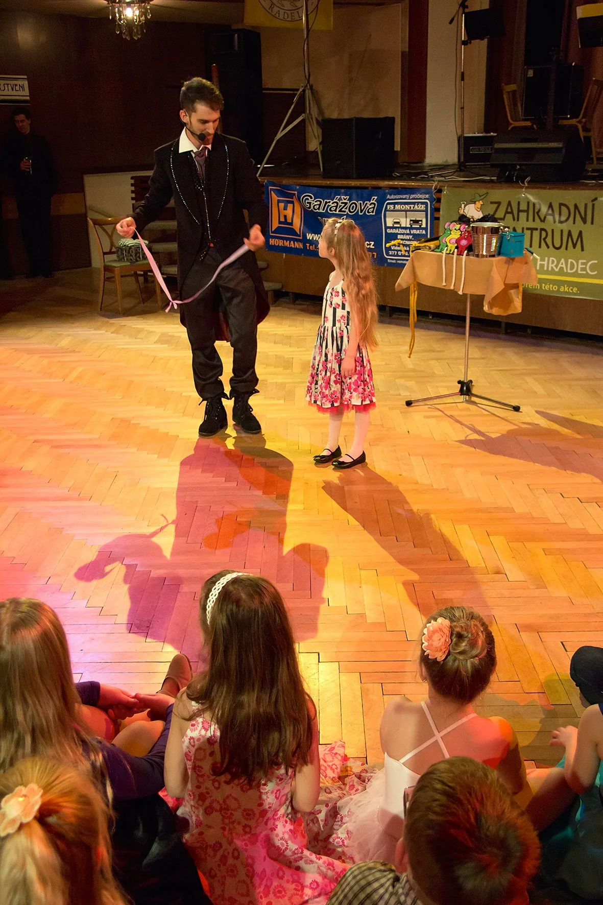 ples YMCA Vystoupení pro děti