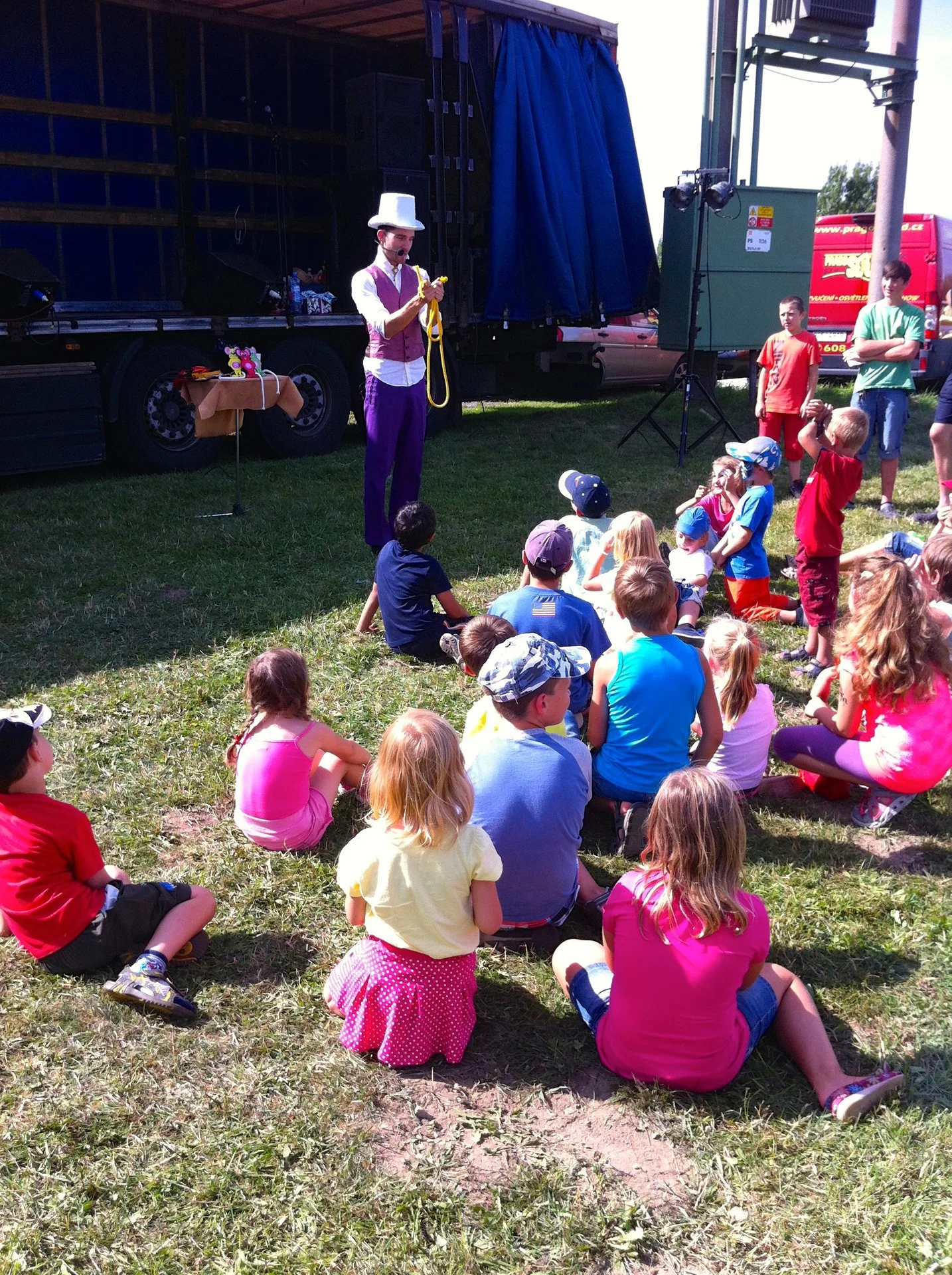 Pňovice - Martin kouzlí pro děti