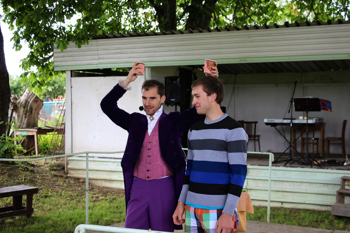 Libědice - Kouzelník Martin kouzlí pro děti na Slavnostech města.