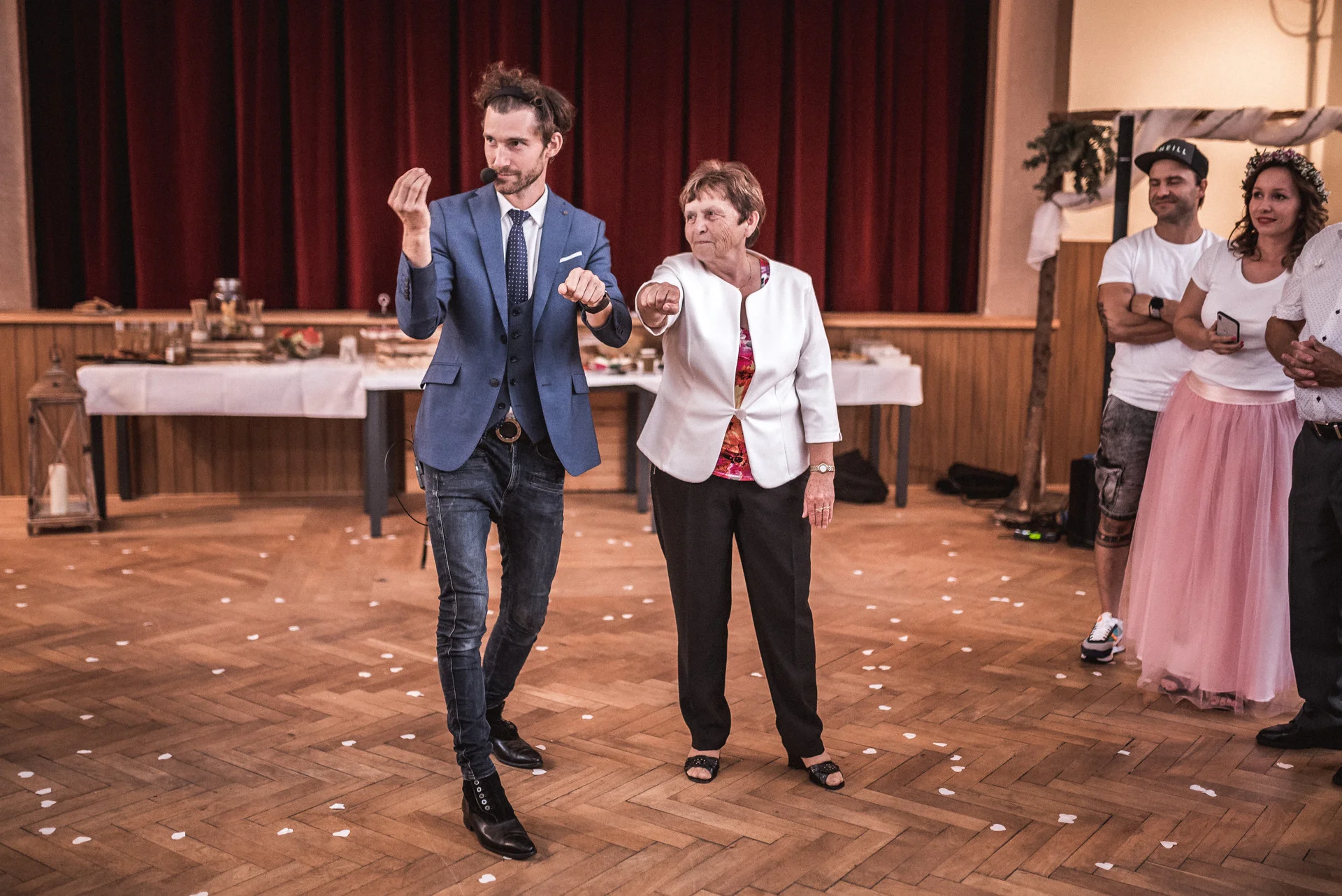 Hlinsko, svatba a kouzelník jako dárek