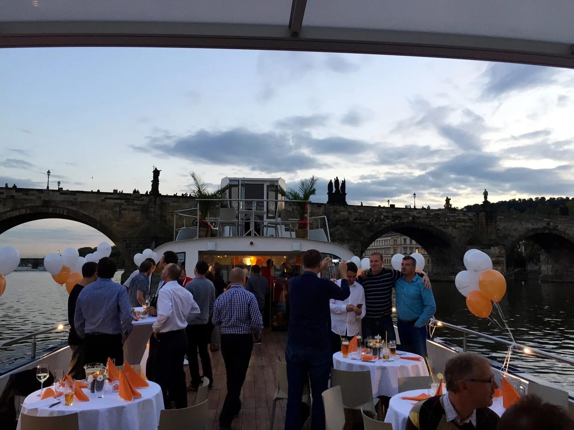 České Radiokomunikace a. s., moderátor akce