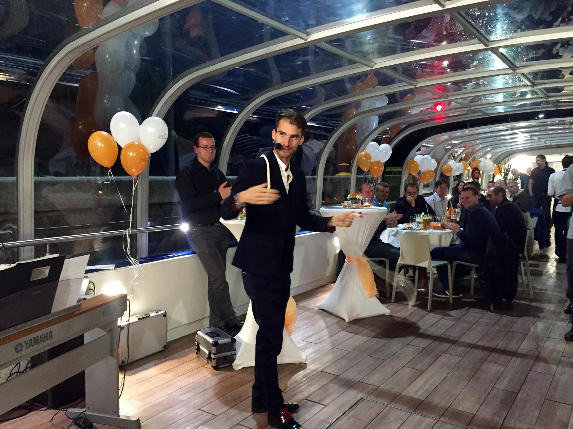 České Radiokomunikace a. s., moderátor akce