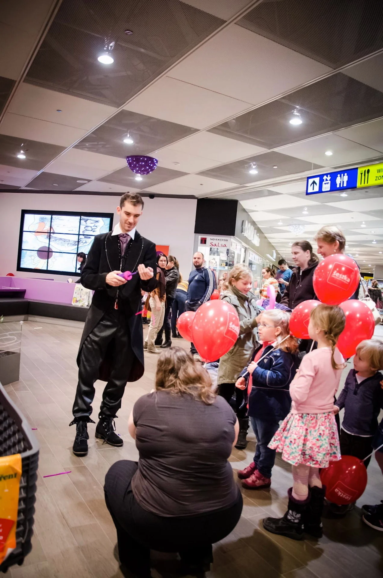 OC Šestka - narozeniny