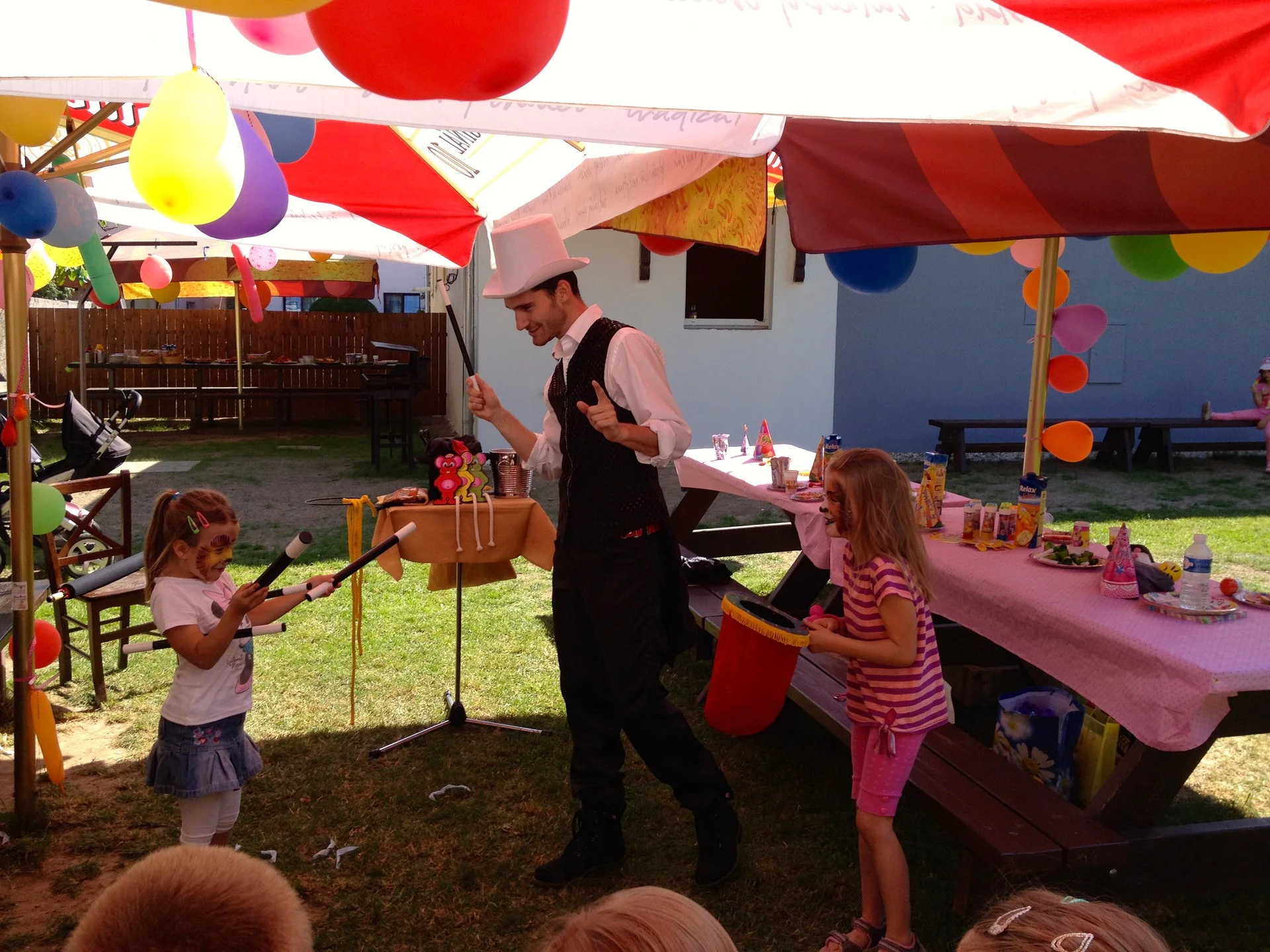 Narozeniny Cholupice, kouzelník Martin