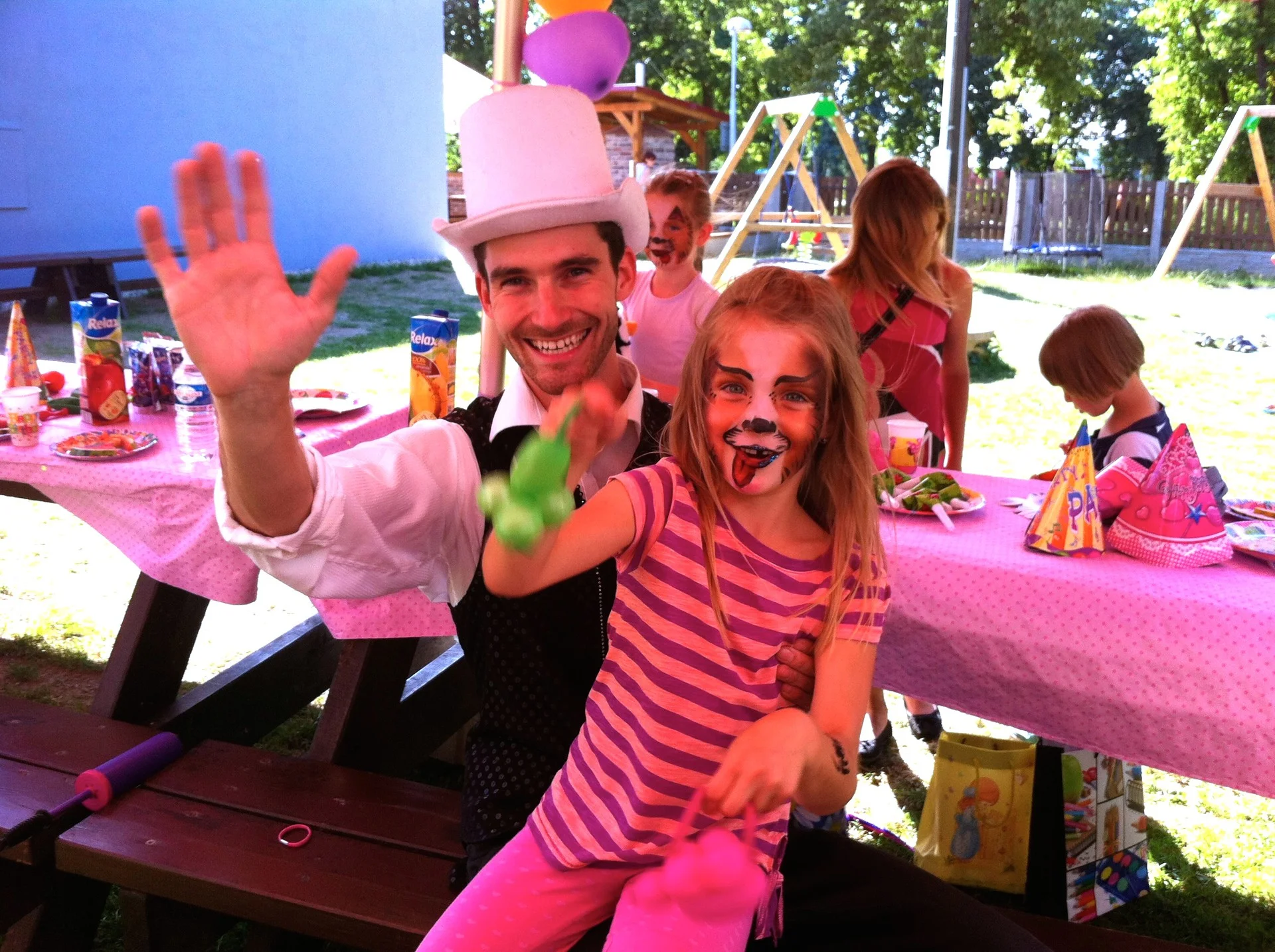 Narozeniny Cholupice, kouzelník Martin