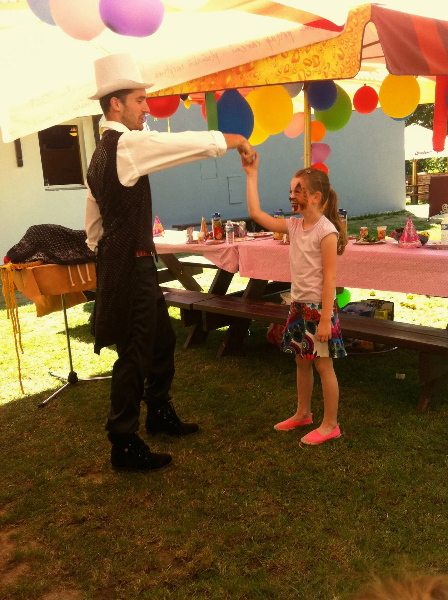 Narozeniny Cholupice, kouzelník Martin