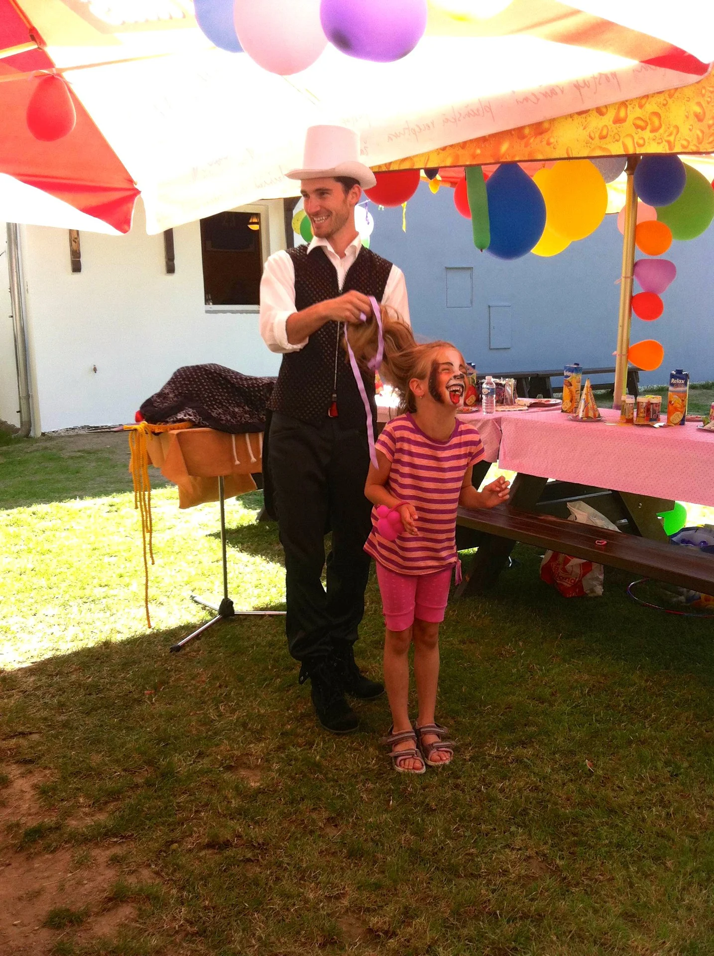 Narozeniny Cholupice, kouzelník Martin