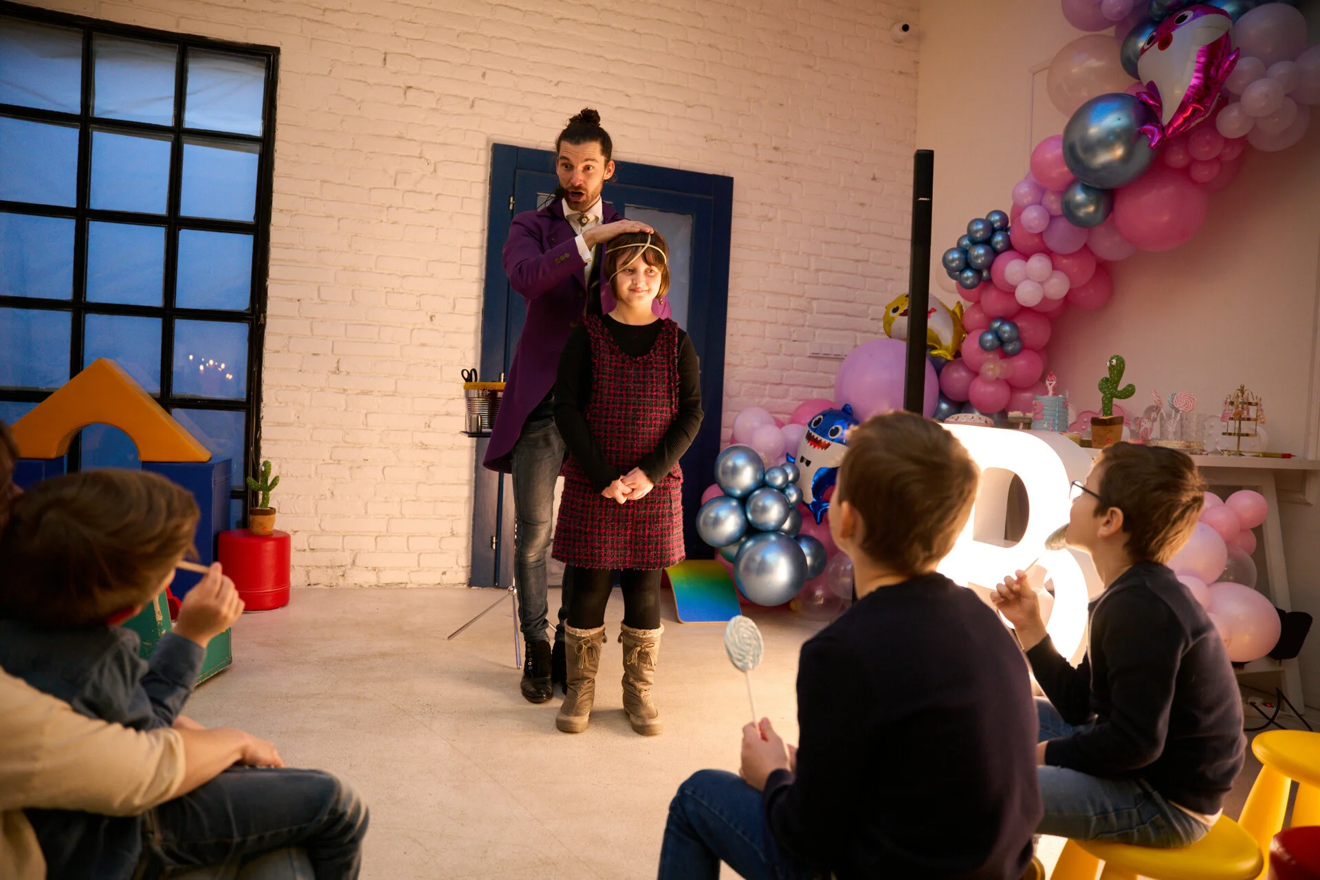 Město Moře - dětská oslava narozenin, dětský kouzelník, Praha 7.