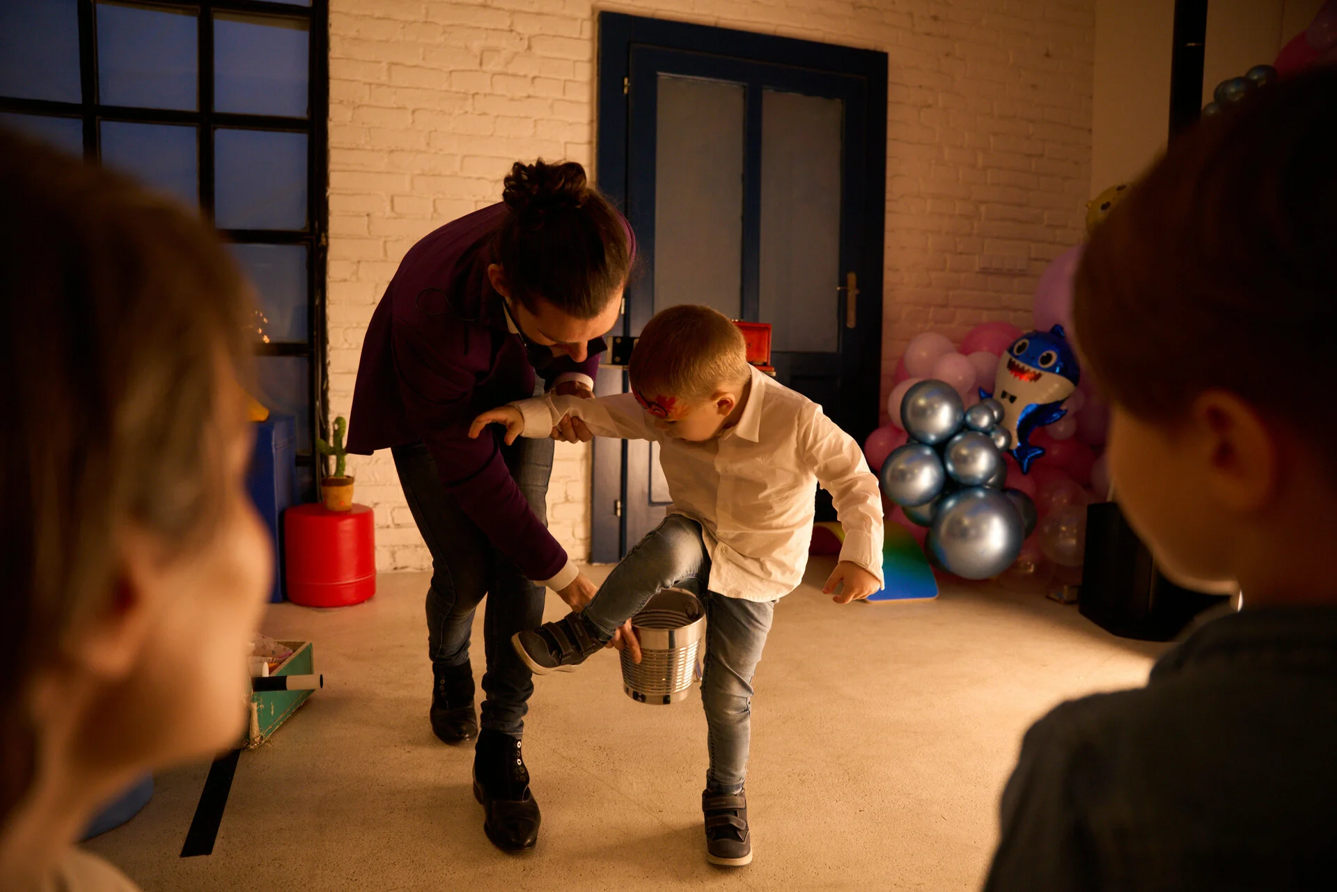 Město Moře - dětská oslava narozenin, dětský kouzelník, Praha 7.