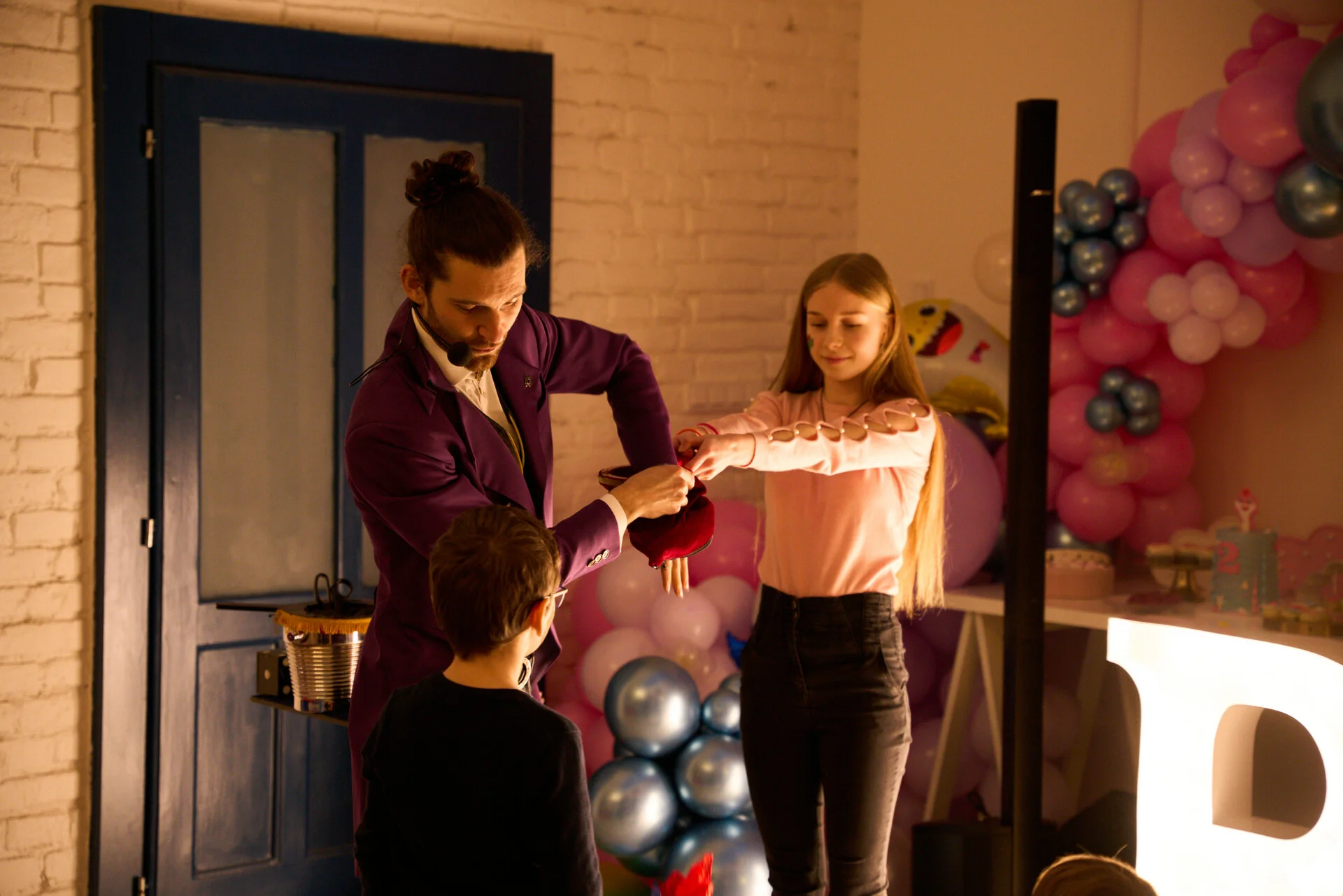 Město Moře - dětská oslava narozenin, dětský kouzelník, Praha 7.