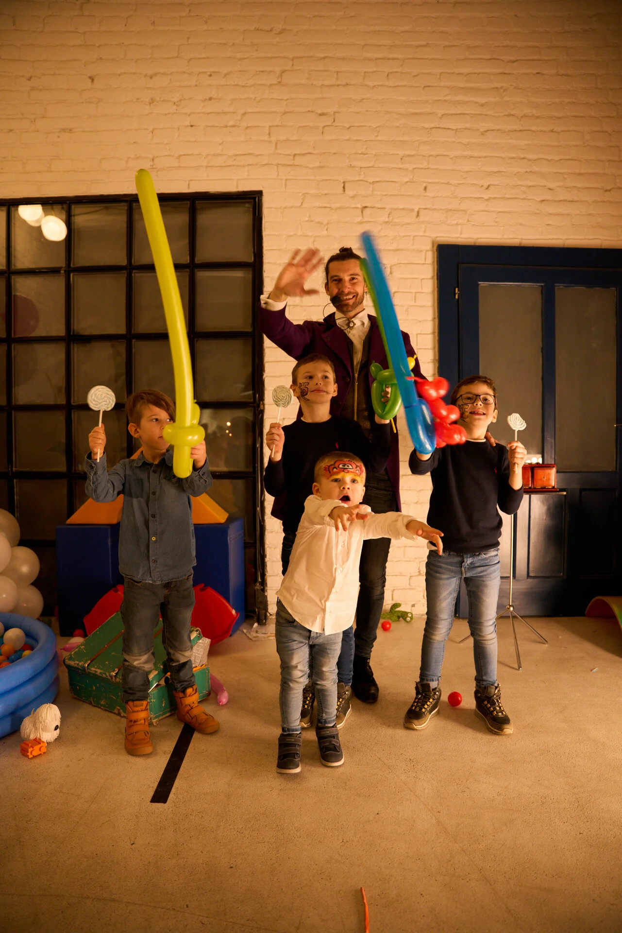 Město Moře - dětská oslava narozenin, dětský kouzelník, Praha 7.