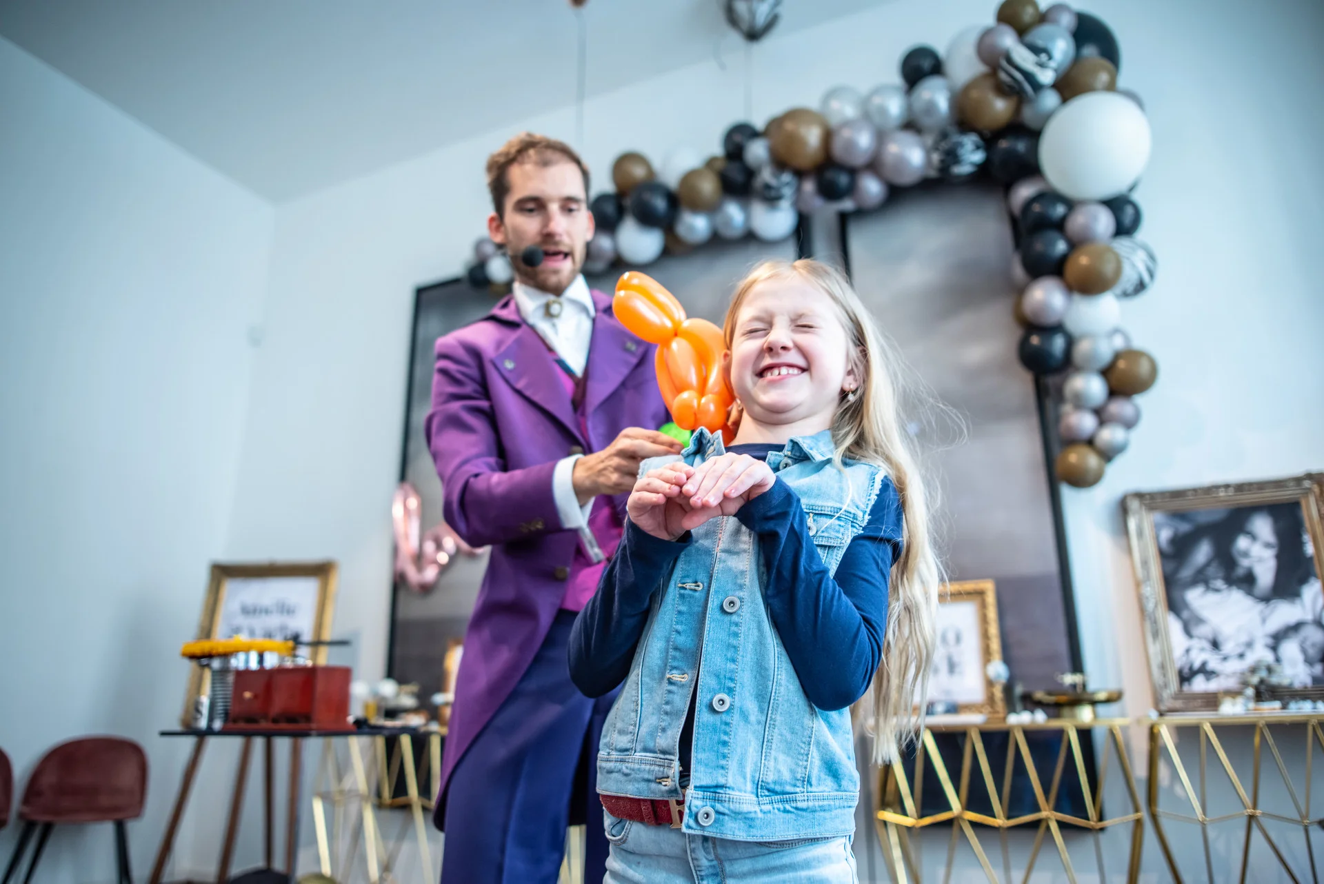 The Senses, oslava narozenin.