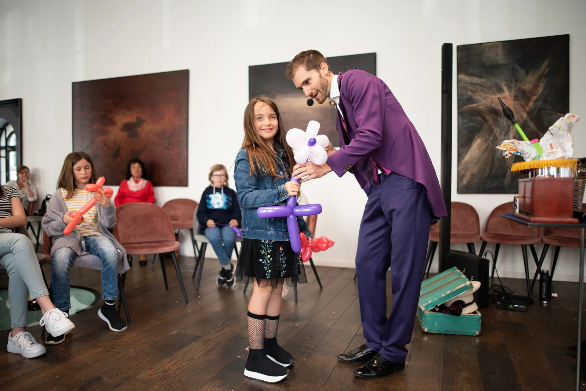 The Senses, oslava narozenin.