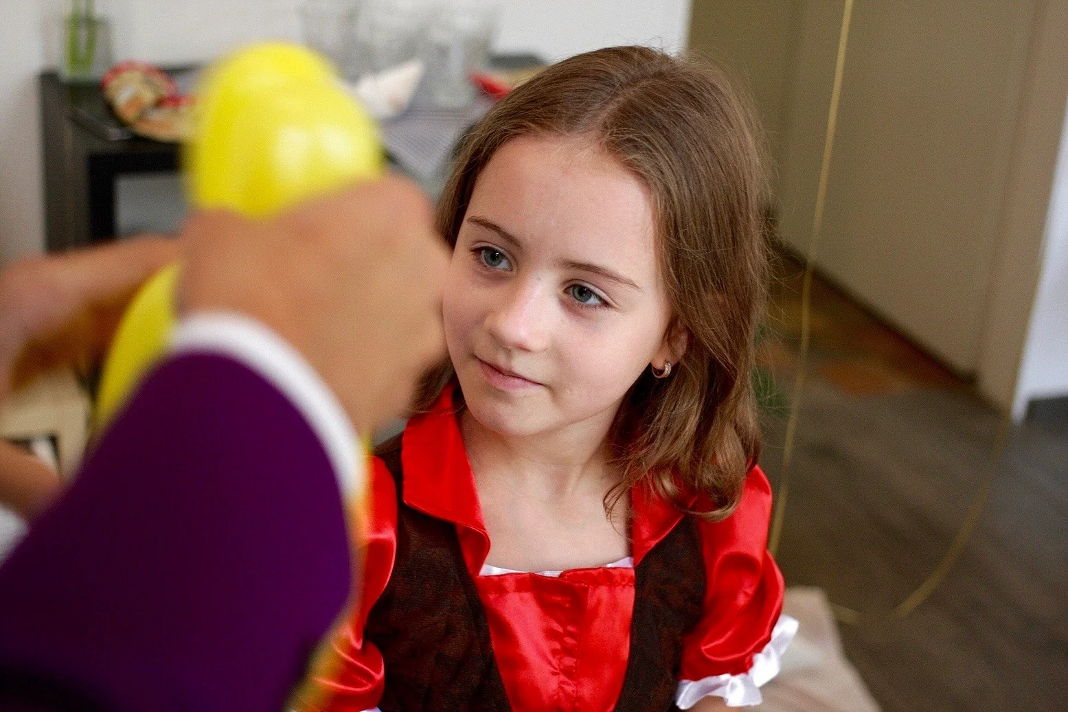 Kavárna Vivien, oslava narozenin, Sašenka, 7 let. Pozvánka na oslavu, kouzelník a pirátka.